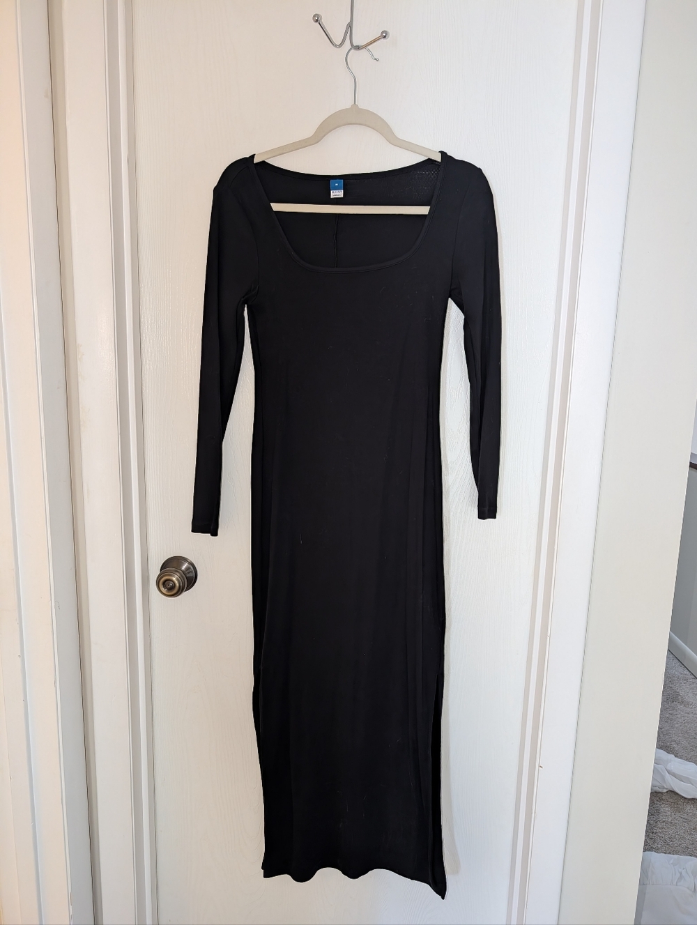 Old Navy Size M Women's Long Sleeve Black Body Con Maxi Dress